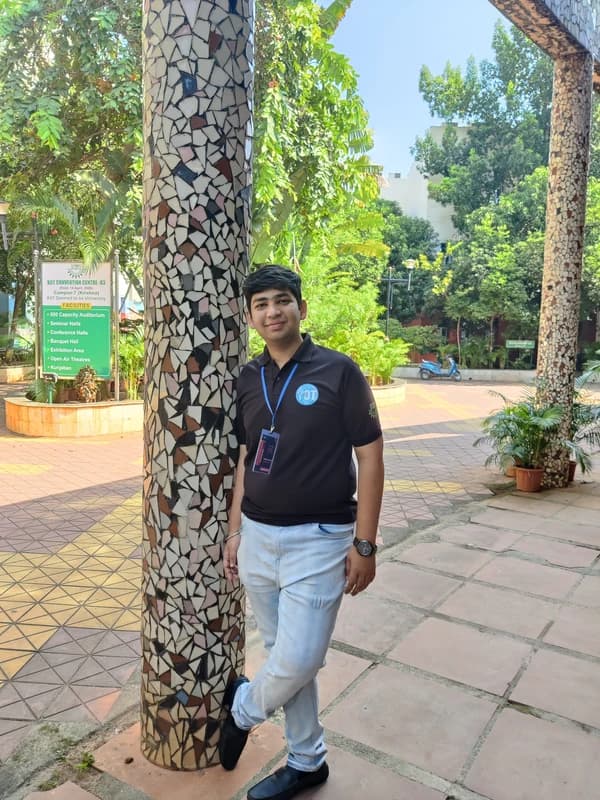 Yashovardhhan Ajitsaria